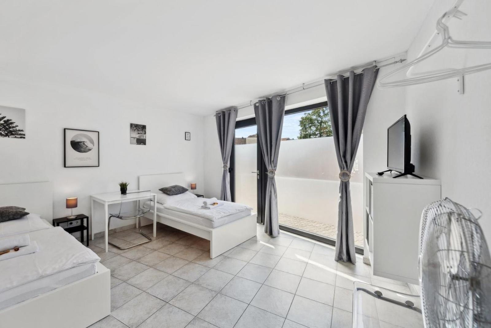 Andriss - Travel & Work - 5 Bedroom - Kitchen - Parking カイザースラウテルン エクステリア 写真
