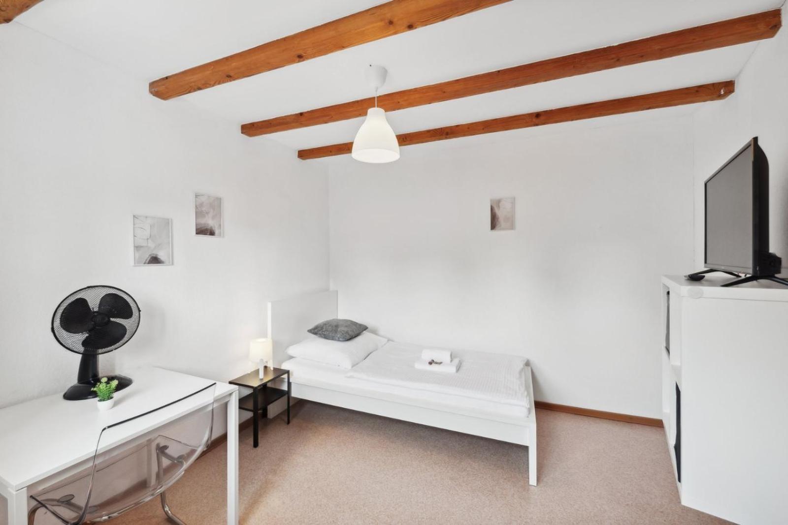 Andriss - Travel & Work - 5 Bedroom - Kitchen - Parking カイザースラウテルン エクステリア 写真