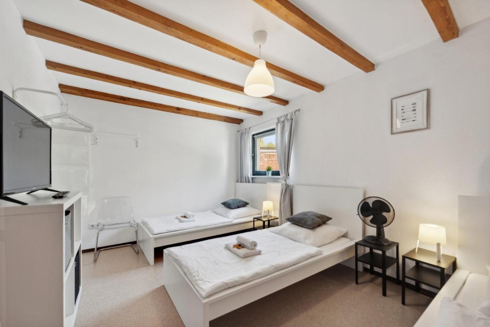 Andriss - Travel & Work - 5 Bedroom - Kitchen - Parking カイザースラウテルン エクステリア 写真